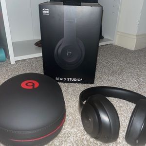 Beats Studio 3